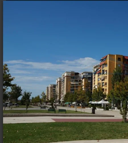 Tirane, shitet apartament 1+1+Ballkon Kati 4, 50 m² 105.000 € (Fusha e aviacionit)