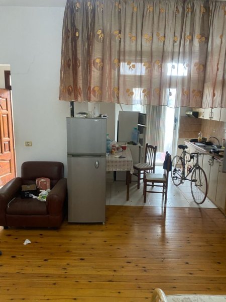 Tirane, jepet me qera apartament 1+1+Aneks+Ballkon Kati 2, 70 m² 27.000 € (SADIK PETRELA)