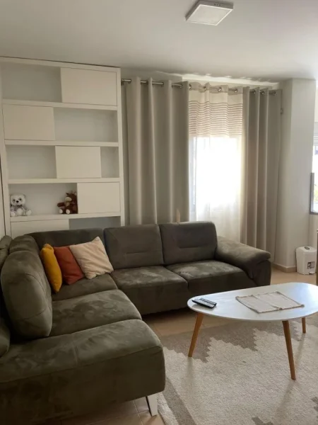 Tirane, jepet me qera apartament 1+1 Kati 1, 75 m² 550 € (Jepet me Qera Apartamenti 1+1 ne rrugen Haxhi Dalliu, prane Prokurorise se Tiranes.)