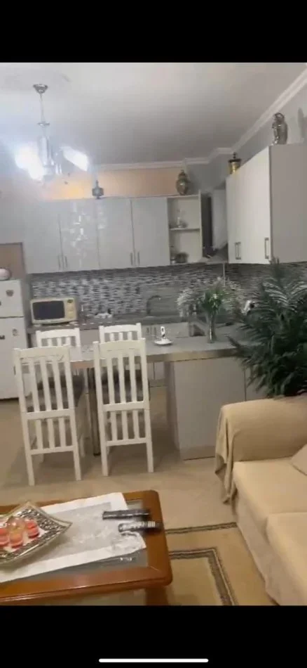 Tirane, shitet apartament 2+1 Kati 1, 135.000 m² 135.000 € (Shitet Super Apartamenti 2+1 ne Zonen e Astirit.)