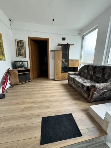 Tirane, jepet me qera Vile 3+1+Aneks+Ballkon Kati 3, 200 m² 750 € (brryli)