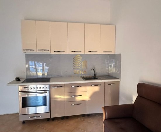 Tirane, jepet me qera Vile 1+1 Kati 3, 60 m² 350 € (Don Bosko)