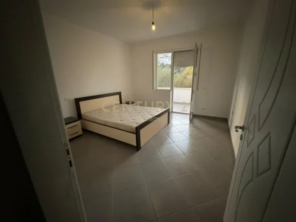 Tirane, shitet apartament 2+1 , 124 m² 180.000 € (Kopshti Botanik)