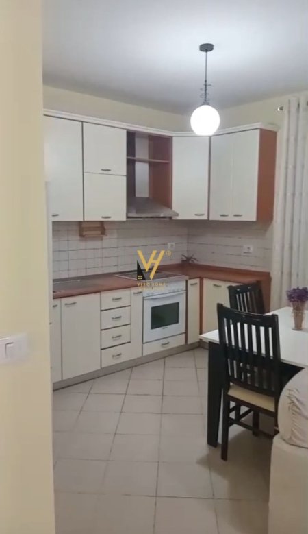 Tirane, jepet me qera apartament 1+1+Ballkon Kati 4, 70 m² 450 € (DON BOSKO)