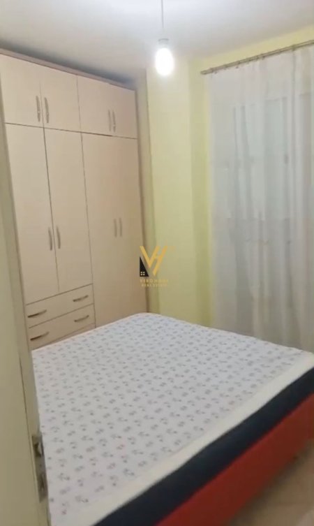 Tirane, jepet me qera apartament 1+1+Ballkon Kati 4, 70 m² 450 € (DON BOSKO)