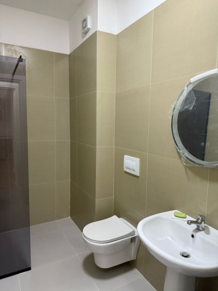Tirane, jepet me qera apartament 1+1 Kati 3, 60 m² 450 € (Lidhja Prizerenit Paskuqan)