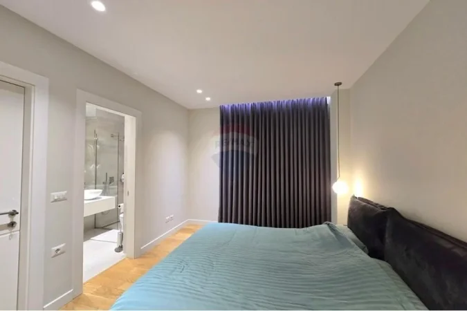 Tirane, shitet apartament 2+1+Ballkon Kati 4, 97 m² 229.000 € 