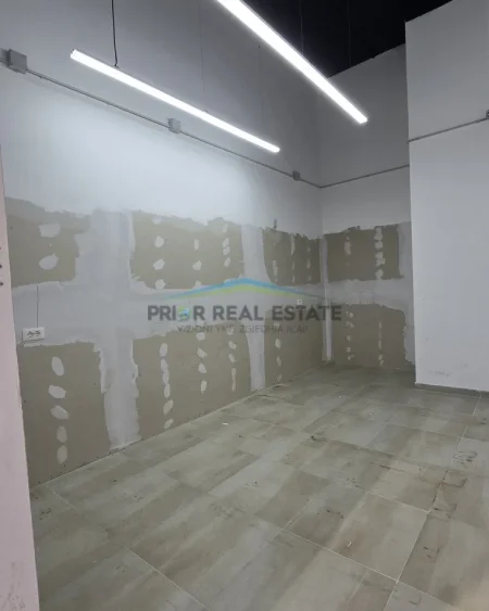 Tirane, shitet ambjent biznesi Kati 0, 129 m² 350.000 € (Rruga e Dibres)