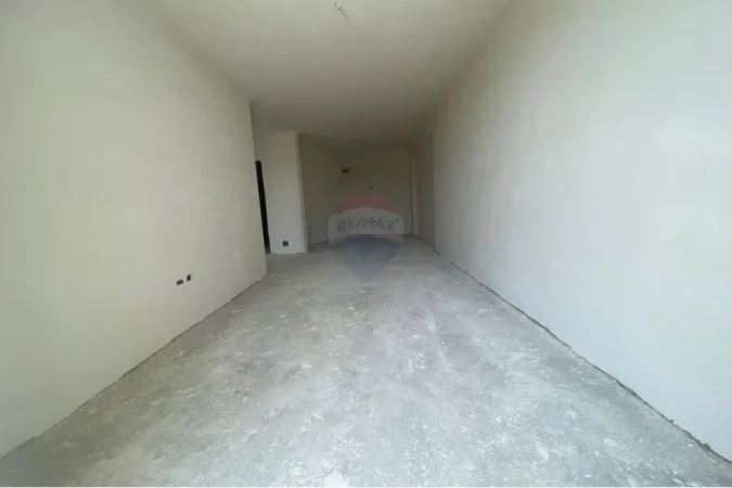 Tirane, shitet apartament 1+1+Ballkon Kati 4, 83 m² 132.000 € (Kompleksi Turdiu)