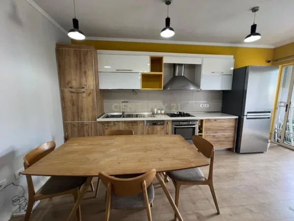 Tirane, shes apartament 2+1+2+Ballkon , 88 m² 195.000 € (Globe)