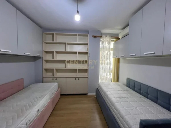 Tirane, shes apartament 2+1+2+Ballkon , 88 m² 195.000 € (Globe)