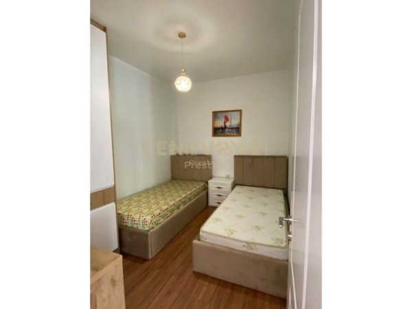 Tirane, jepet me qera apartament 2+1+Ballkon Kati 3, 84 m² 600 € (TEK RRETHI I SAUKUT)