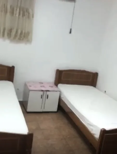 Tirane, jepet me qera apartament 1+1 , 65 m² 270 € (Rruga Dritan Hoxha)