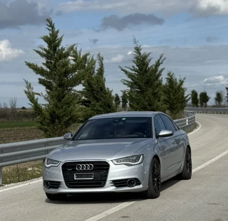 Fier, shes makine Audi A6 3.0 Benzinë Quattro – 2013 Full Option Benzin, gri metalizato automatik 252.000 km 10.900 €