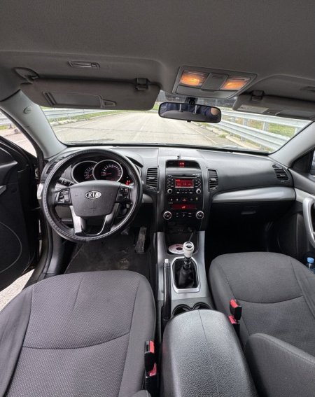 Fier, shes makine Shitet Kia Sorento 2.2 Naftë – 2011 Gjendje perfekte! Nafte, manuale 205.000 km 5.900 €