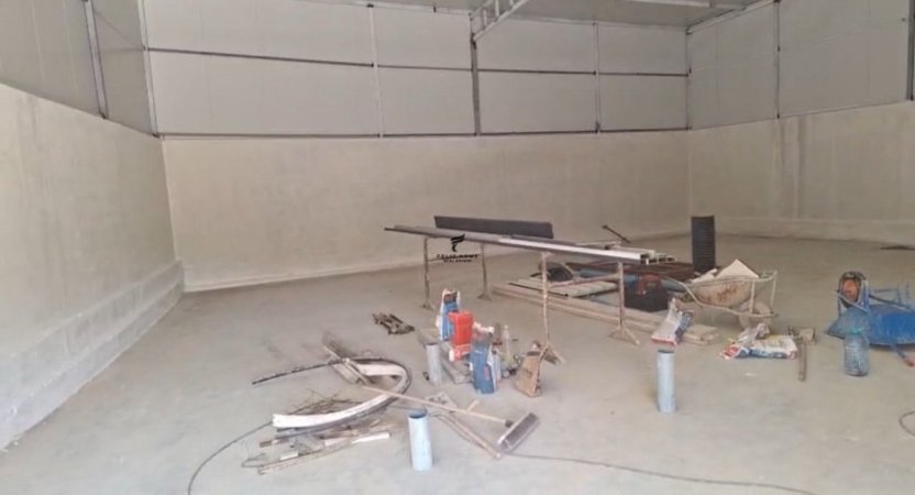 Tirane, jepet me qera magazine Kati 0, 250 m² 1.300 € (MEZEZ)