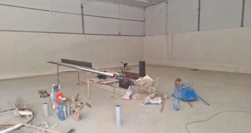 Tirane, jepet me qera magazine Kati 0, 250 m² 1.300 € (MEZEZ)