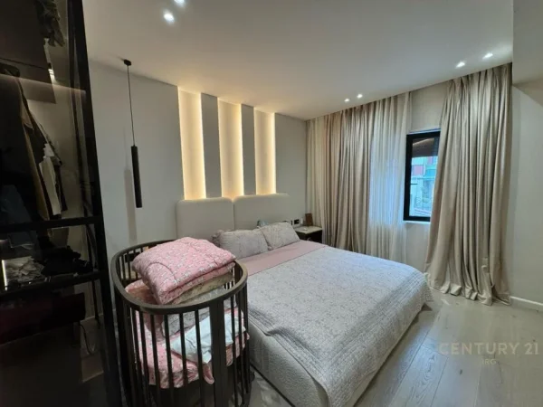 Tirane, shitet apartament 2+1 Kati 3, 184 m² 400.000 € (Kodra e Diellit)