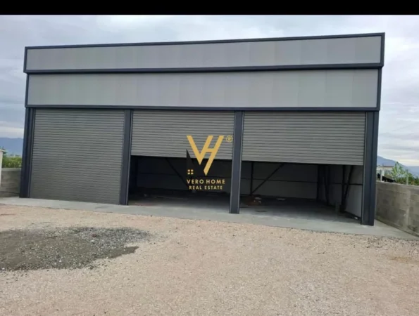 Tirane, jepet me qera magazine Kati 0, 200 m² 1.500 € (KAMEZ)