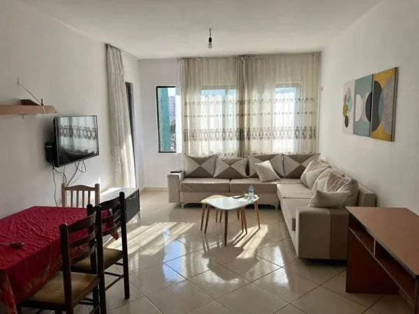 Tirane, jepet me qera apartament 2+1+Aneks+Ballkon Kati 3, 102 m² 500 € (astir)