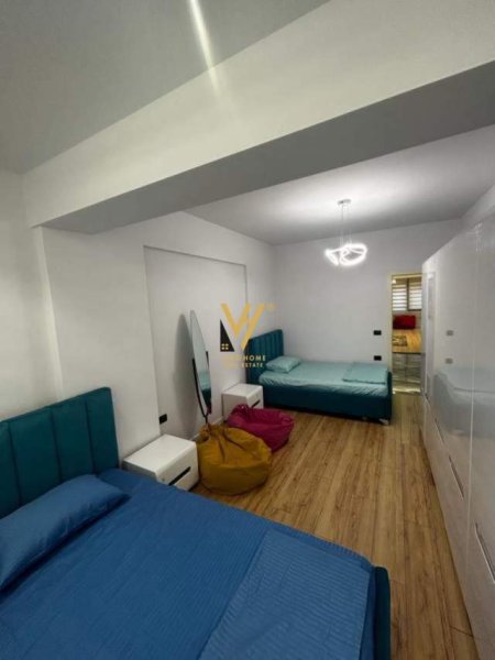 Tirane, jepet me qera apartament 3+1+Ballkon Kati 2, 100 m² 800 € (MYSLYM SHYR)