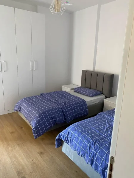 Tirane, jepet me qera apartament 2+1 Kati 5, 100 m² 600 € (zogu i zi)