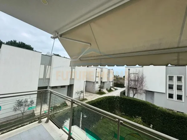 Durres, shitet Vile 3+1+Ballkon Kati 0, 260 m² 450.000 € (Perla Resort, Gjiri i Lalëzit)