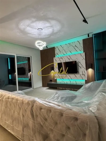 Tirane, jepet me qera Vile 2+1 Kati 2, 200 m² 1.500 € (QENDRA TREGTARE TEG)