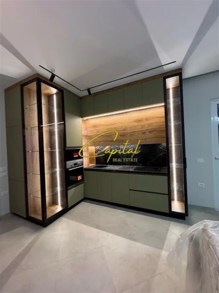 Tirane, jepet me qera Vile 2+1 Kati 2, 200 m² 1.500 € (QENDRA TREGTARE TEG)