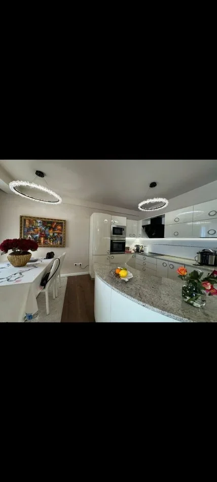 Tirane, shitet apartament 2+1 , 114 m² 350.000 € (Pazari i ri)