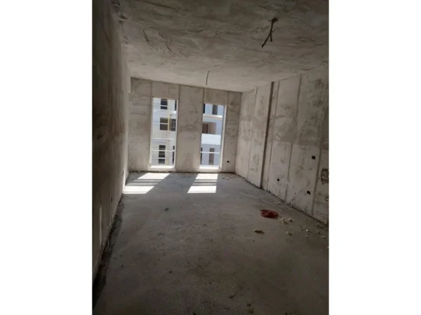 Tirane, shitet apartament 2+1+Aneks+Ballkon Kati 4, 97 m² 97.000 € (Univers City)
