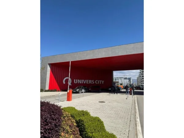 Tirane, shitet apartament 2+1+Aneks+Ballkon Kati 4, 97 m² 97.000 € (Univers City)