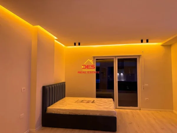 Vlore, shitet garsonier Kati 11, 40 m² 89.500 € (Rruga Reshat Osmani)