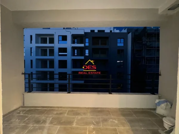 Vlore, shitet garsonier Kati 11, 40 m² 89.500 € (Rruga Reshat Osmani)