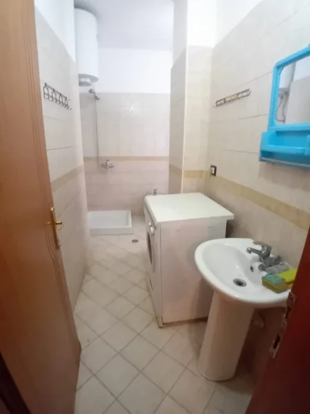 Durres, shitet apartament 1+1+Aneks+Ballkon Kati 1, 60 m² 130.000 € (Shkembi i Kavajes)