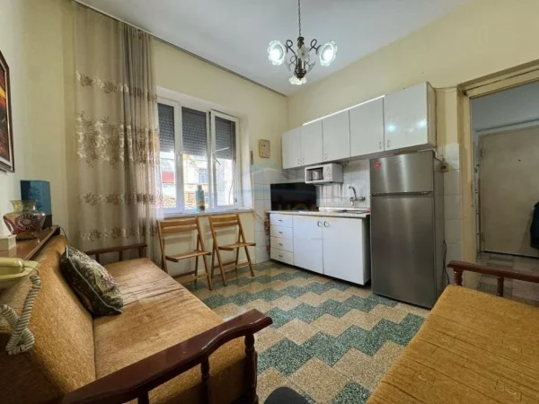 Tirane, shitet apartament 2+1+Ballkon Kati 2, 72 m² 145.000 € (Zogu I Zi , Rruga Mine Peza)
