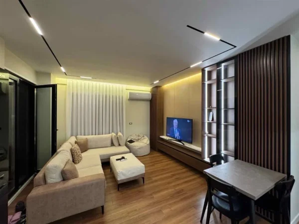 Tirane, jepet me qera apartament 2+1 Kati 3, 92 m² 750 € (Rruga Nexho Konomi, Tek Green City)