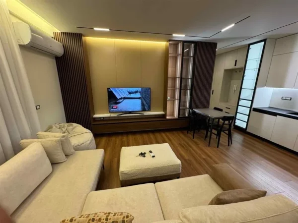 Tirane, jepet me qera apartament 2+1 Kati 3, 92 m² 750 € (Rruga Nexho Konomi, Tek Green City)