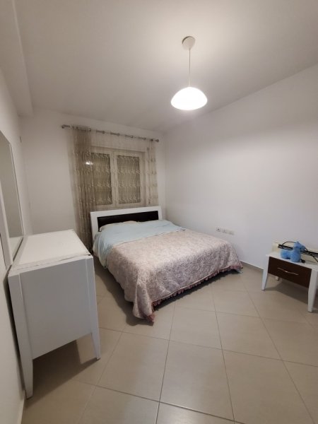 Tirane, jepet me qera apartament 2+1+Ballkon Kati 2, 90 m² 450 € (Rruga &quot;Dalip Topi&quot; Rezidenca Euro3D)