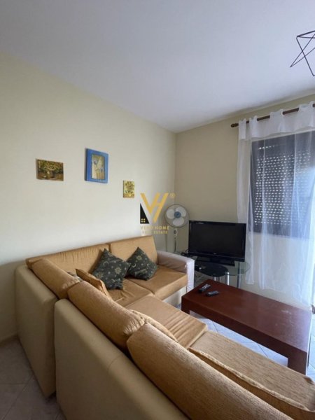 Durres, jepet me qera apartament 1+1+Ballkon Kati 3, 60 m² 350 € (DURRES)