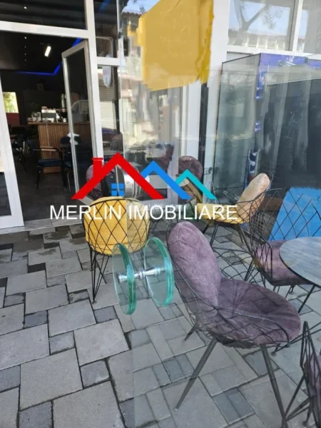 Tirane, shitet ambjent biznesi, Kati 0, 120 m² 300.000 € (RRUGA DEMOKRACIA,BATHORE)