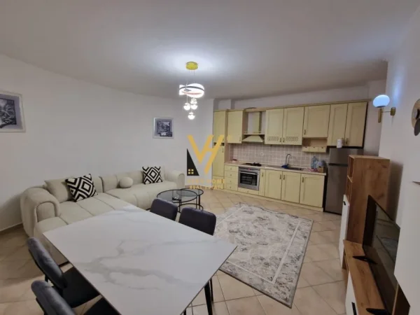 Tirane, jepet me qera apartament 2+1+Ballkon Kati 4, 94 m² 650 € (KOPSHTI ZOOLOGJIK)