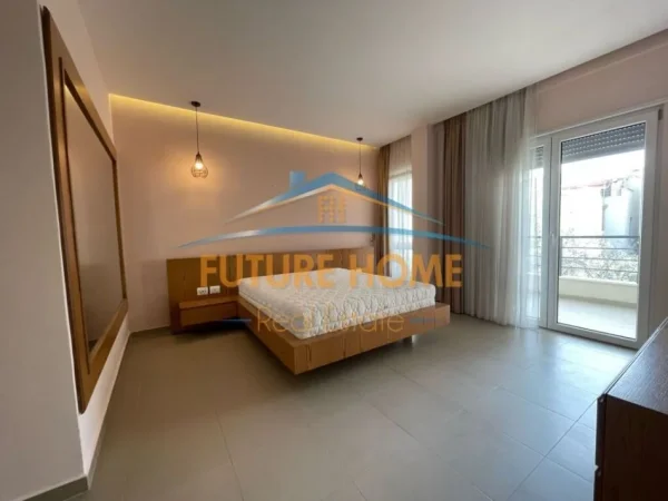 Tirane, jap me qera Vile 3 Katshe Kati 3, 321 m² 2.200 € (Lunder)