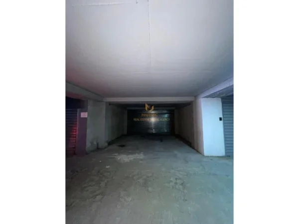 Tirane, jepet me qera apartament 2+1+Aneks+Ballkon Kati 8, 100 m² 850 € (ish sheshi shqiponja)