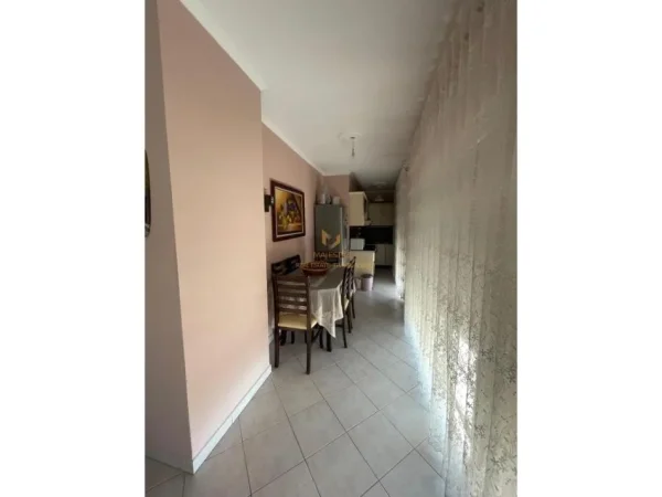 Tirane, jepet me qera apartament 2+1+Aneks+Ballkon Kati 8, 100 m² 850 € (ish sheshi shqiponja)