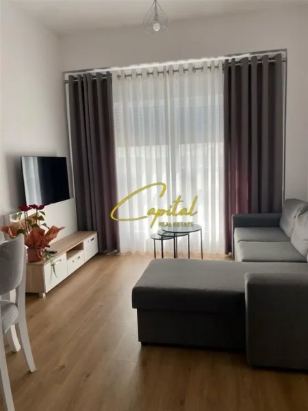 Tirane, jepet me qera apartament 2+1+Ballkon Kati 7, 70 m² 550 € (ALI DEMI)