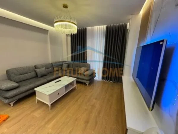 Tirane, shitet apartament 2+1+Ballkon Kati 3, 105 m² 300.000 € (Kompleksi FZ, Liqeni i Thate)