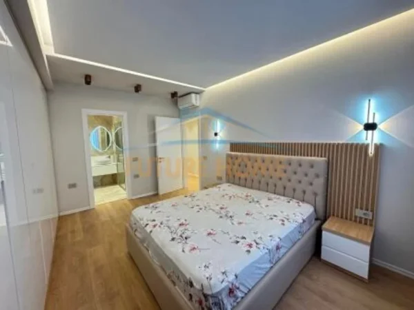 Tirane, shitet apartament 2+1+Ballkon Kati 3, 105 m² 300.000 € (Kompleksi FZ, Liqeni i Thate)