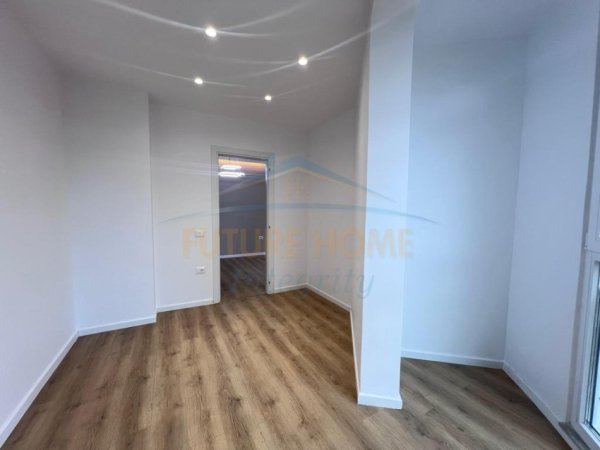 Tirane, shitet apartament 2+1+Ballkon Kati 4, 78 m² 195.000 € 