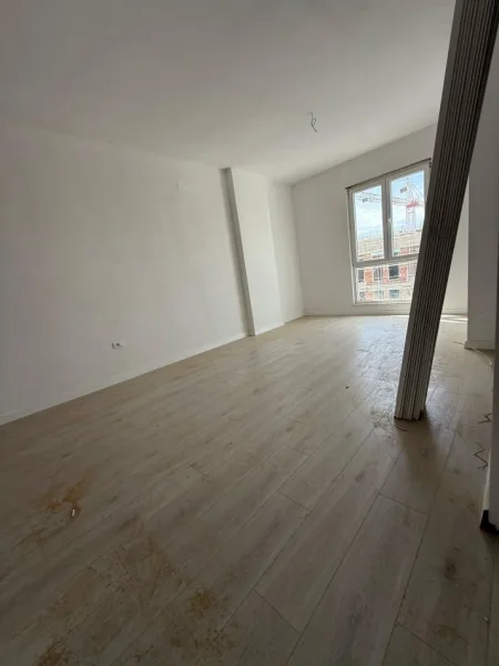 Tirane, shitet apartament 2+1+Ballkon Kati 6, 92 m² 96.000 € (Rruga Gryka e Kacanikut Univers City)
